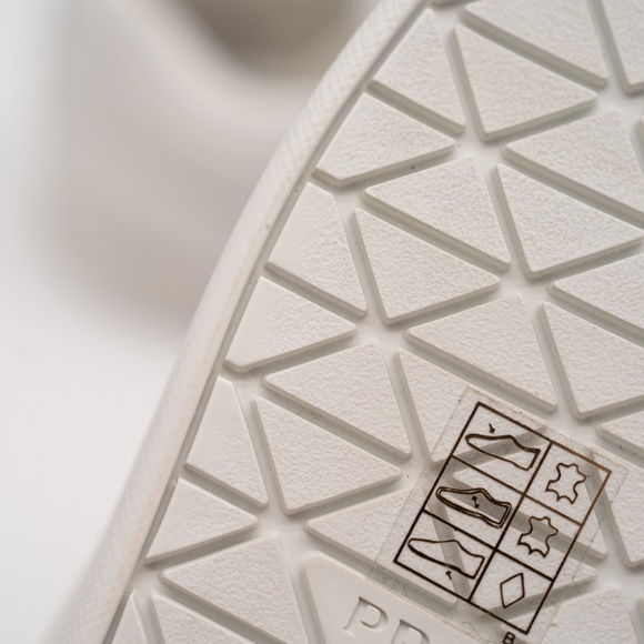 size 40eu 10 US Prada Triangle Logo Padded Sneakers White Leather Triangle - Picture 11 of 15